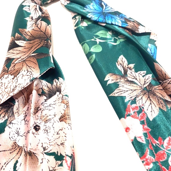 Green Floral Hair Scarf Ponytail Holder - Picture 4 of 5